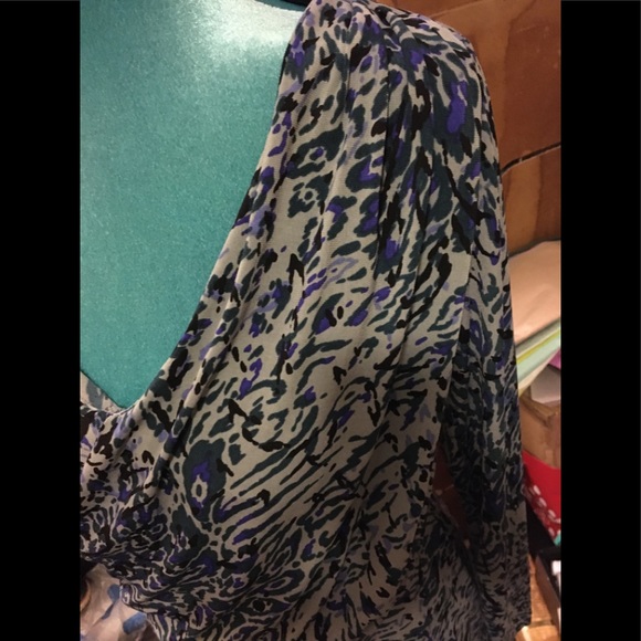 BCBGeneration Print Dress Wrap Style Front Pleats Cut out back Long Sleeve Sexy - Picture 7 of 10